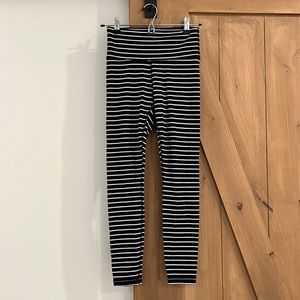 Athleta black and white striped high rise full length leggings